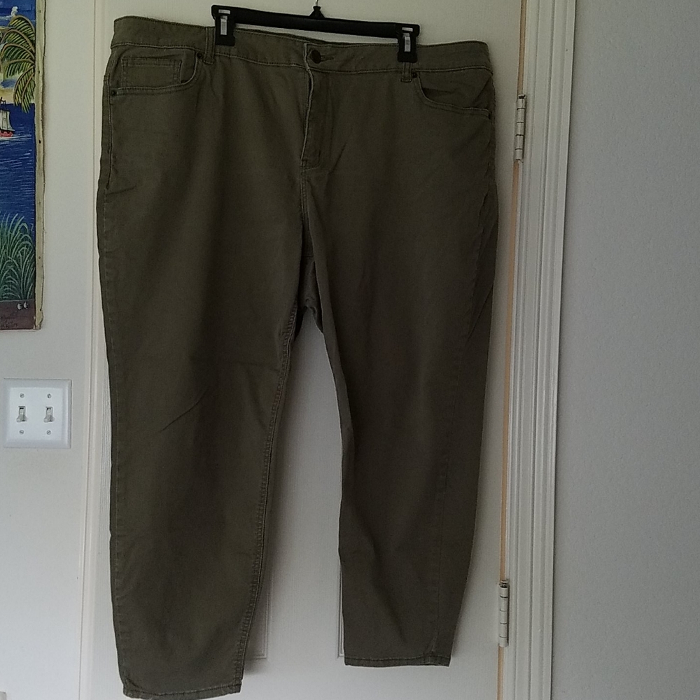 Dress Barn W62 light olive green khaki pants